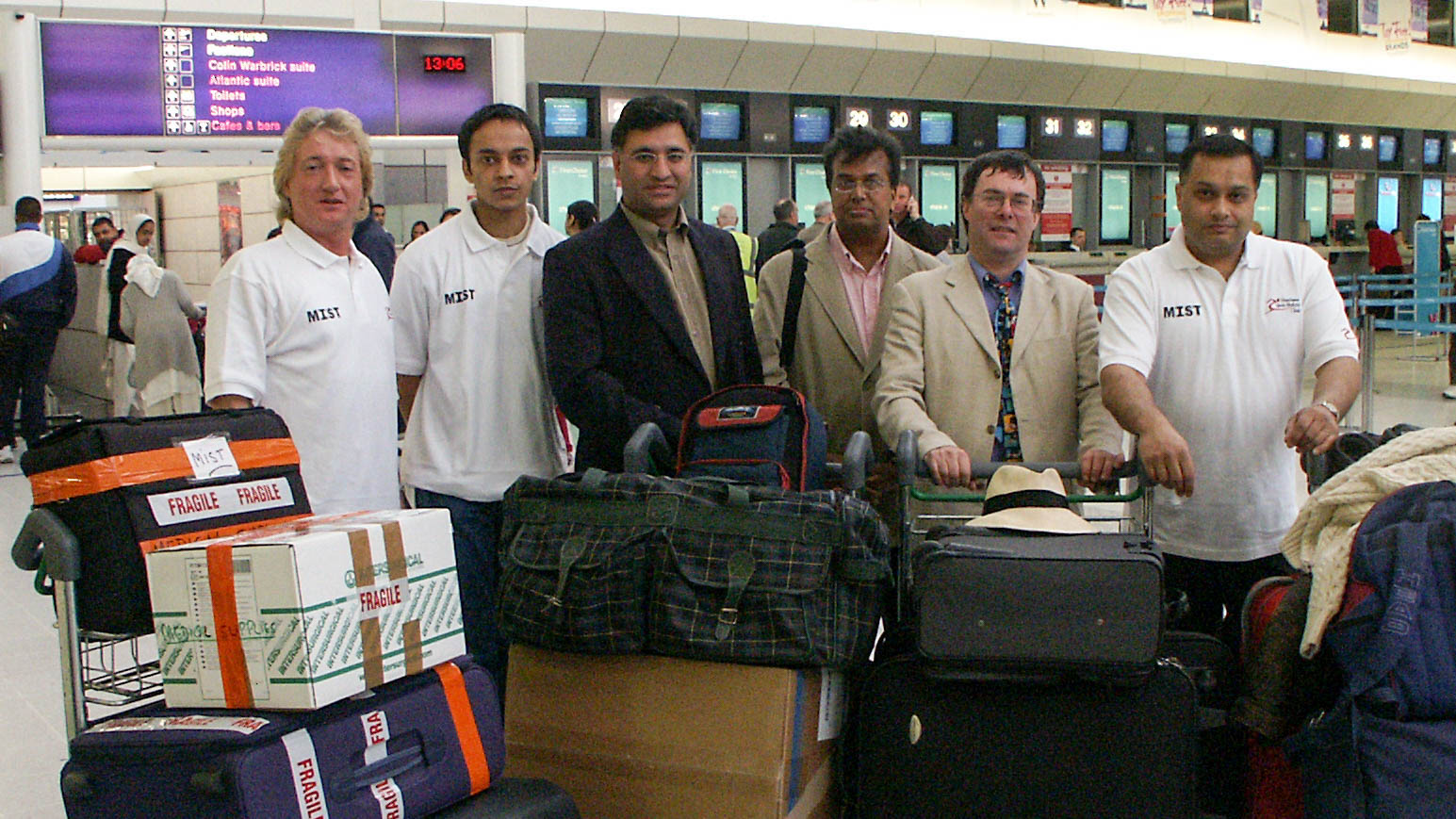 Pak 2005 MIST team 2 waiting at man airport led by Tahir Khan, 3rd from left