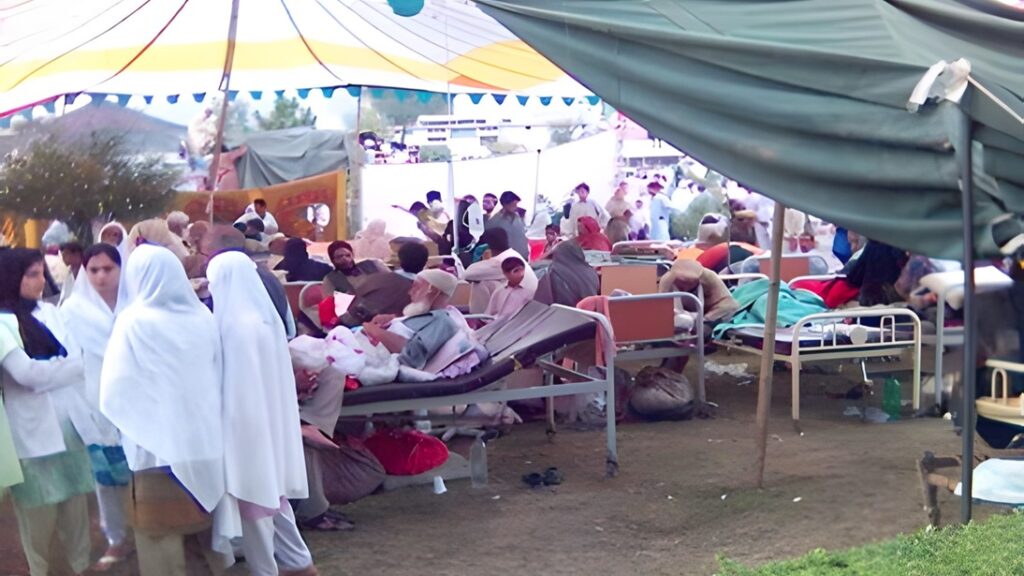 Patients on beds outside AMC Pak 2005